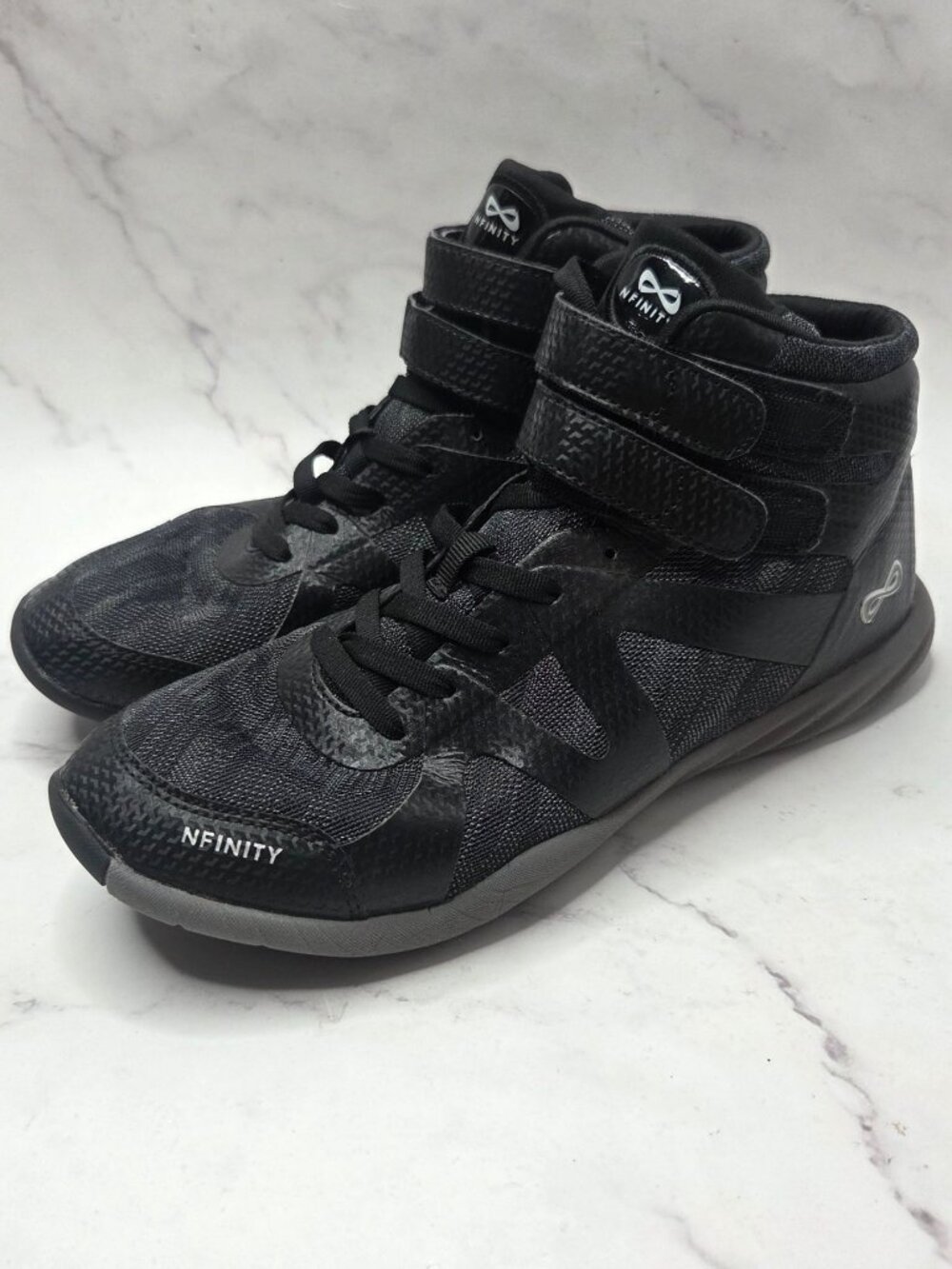 Nfinity Midnight Beast Mid-Top Cheer Shoes Black Women's 8.5